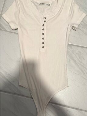 Abercrombie & Fitch Cream Ribbed Henley Short Sleeve Bodysuit